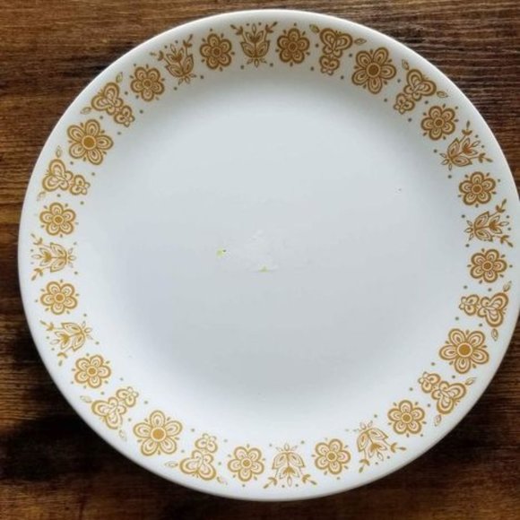 Corelle Butterfly Gold Dinner Plates (9 pcs) - Picture 6 of 6
